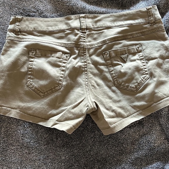 Guess shorts olive green 26 - Picture 5 of 8